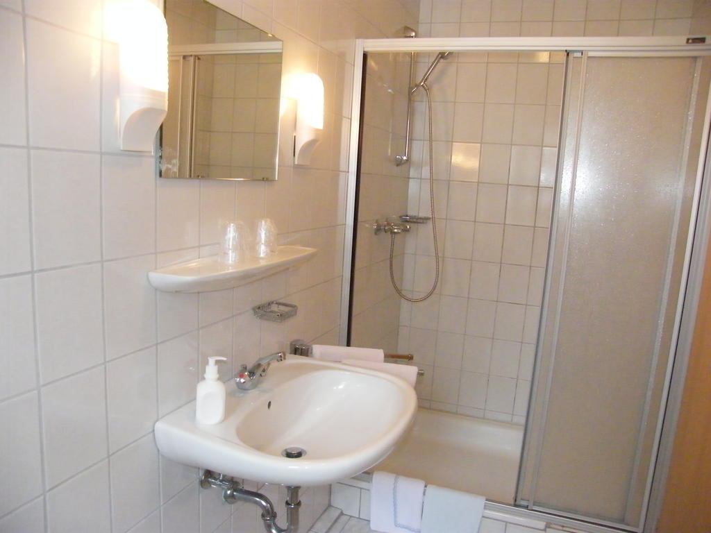 Gasthaus Hotel Pfeifferling Wolfhagen الغرفة الصورة